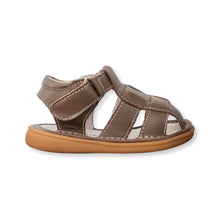 Load image into Gallery viewer, Fisherman Brown Squeaky Sandal
