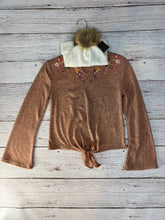Load image into Gallery viewer, Rust Floral Sweatshirt with Pom Beanie
